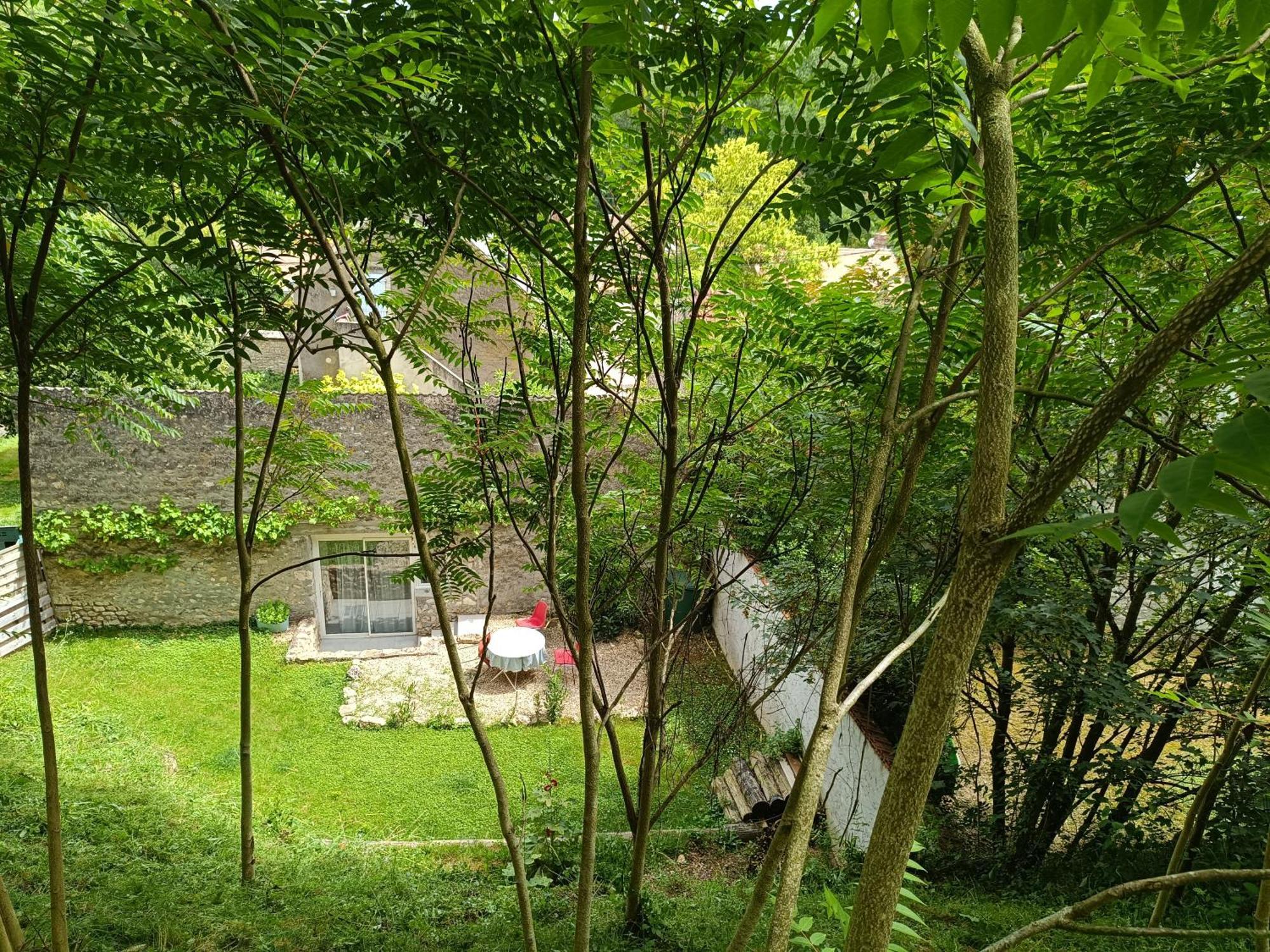 Logement Entier Dans Village Calme Guillerval Exterior foto